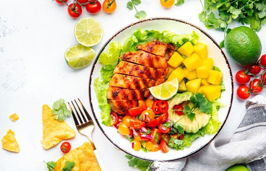 salade de poulet et mangue 900 salade de poulet et mangue